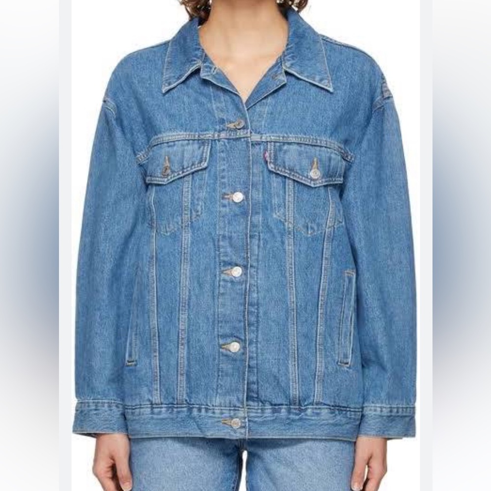 Levi’s oversized trucker jacket